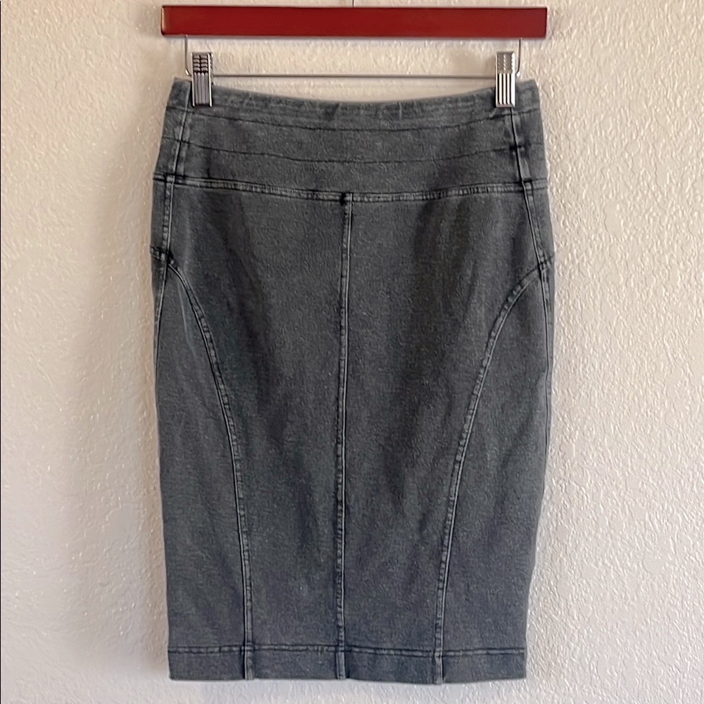 Prana Breathe Charcoal Denim Pencil
Skirt
